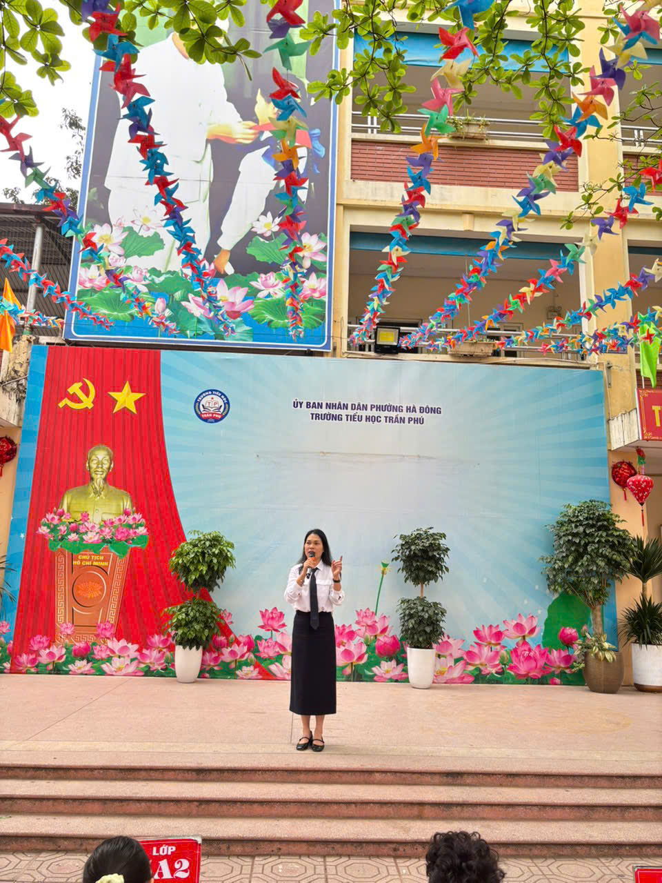 Tiết sinh hoạt dưới cờ của trường Tiểu học Trần Phú - Phường Hà Đông tuần 26